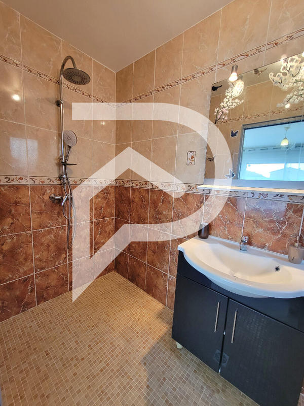 Villa - 170 m² - 6 pièces