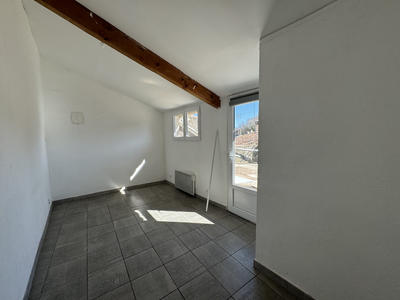 Appartement - 80 m² - 3 pièces