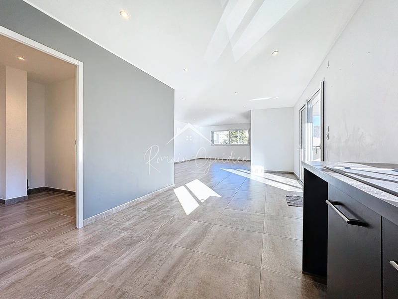 Appartement - 135 m² - 4 pièces