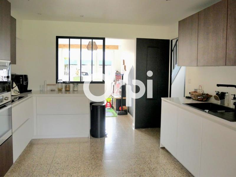 Maison - 137 m² - 5 pièces