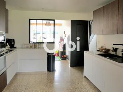 Maison - 137 m² - 5 pièces