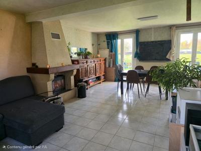 Maison traditionnelle - 82 m² - 5 pièces