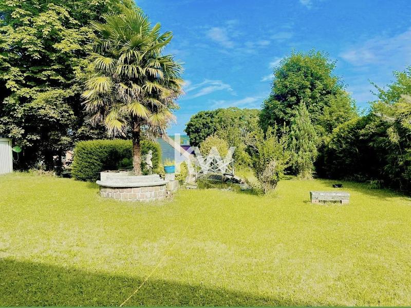 Maison - 240 m² - 9 pièces