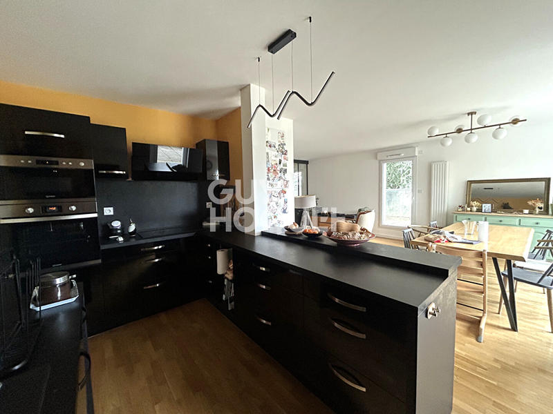 Appartement - 99 m² - 3 pièces