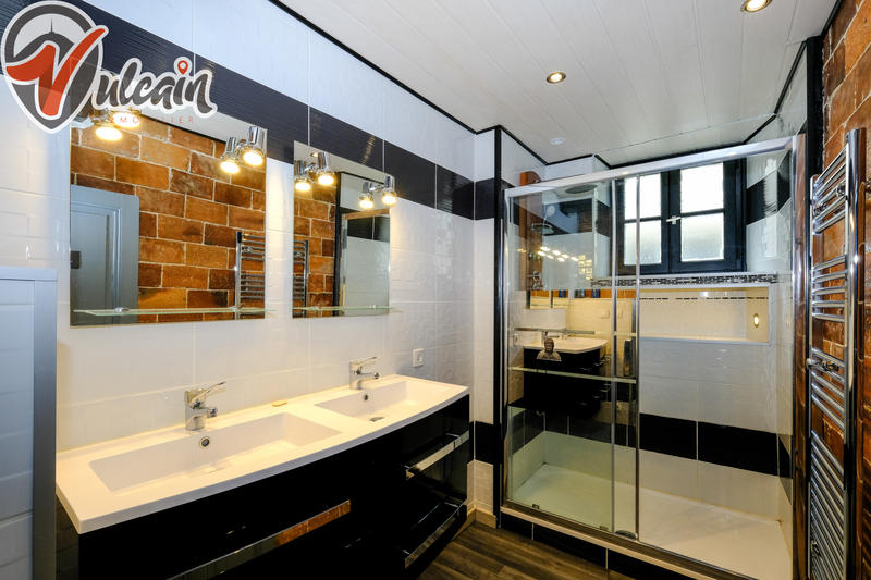 Maison - 200 m² - 6 pièces