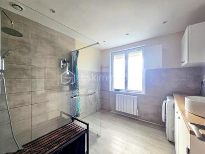 Maison traditionnelle - 80 m² - 5 pièces