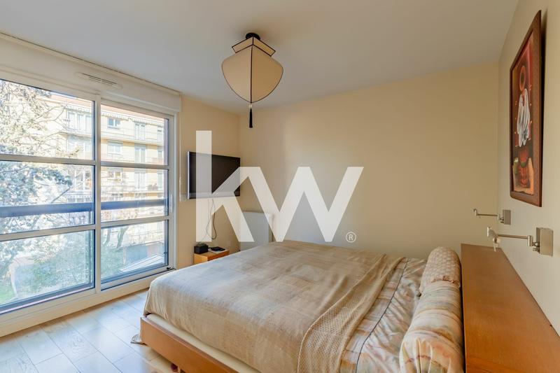 Appartement - 90 m² - 4 pièces