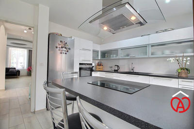 Maison - 143 m² - 7 pièces