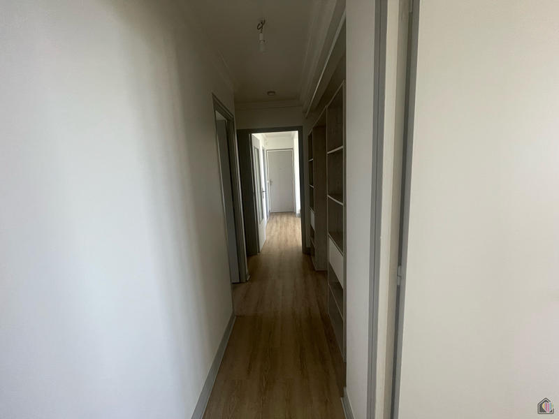 Appartement - 81 m² - 5 pièces