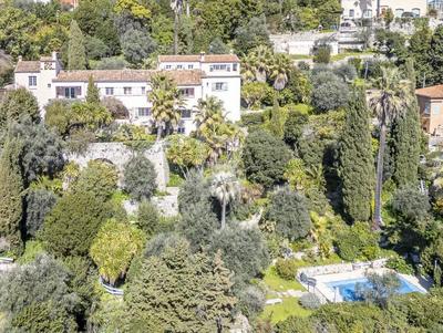 Maison - 322 m² - 10 pièces