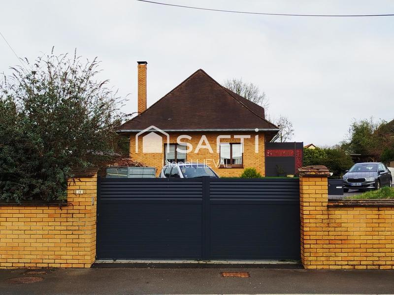 Maison - 220 m² - 9 pièces