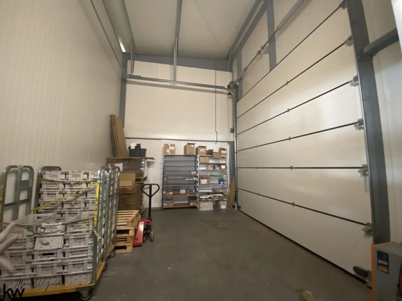 Local commercial - 1 200 m²