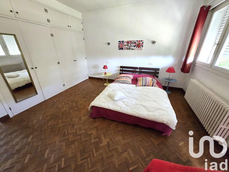 Maison - 228 m² - 6 pièces