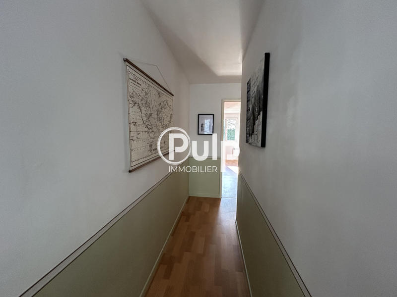 Immeuble - 853 m² - 35 pièces