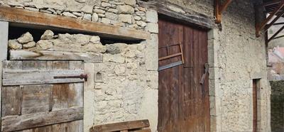 Grange - 115 m² - 2 pièces