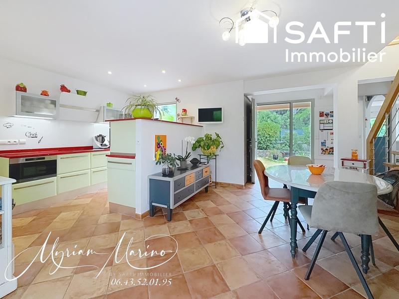 Maison - 147 m² - 8 pièces