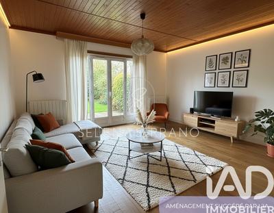 Maison - 251 m² - 7 pièces