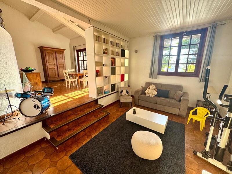 Maison - 127 m² - 6 pièces