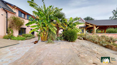 Maison - 223 m² - 8 pièces