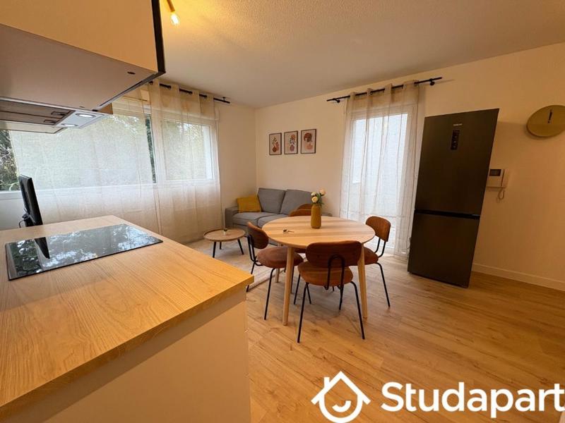 Chambre - 12 m² - 1 pièce