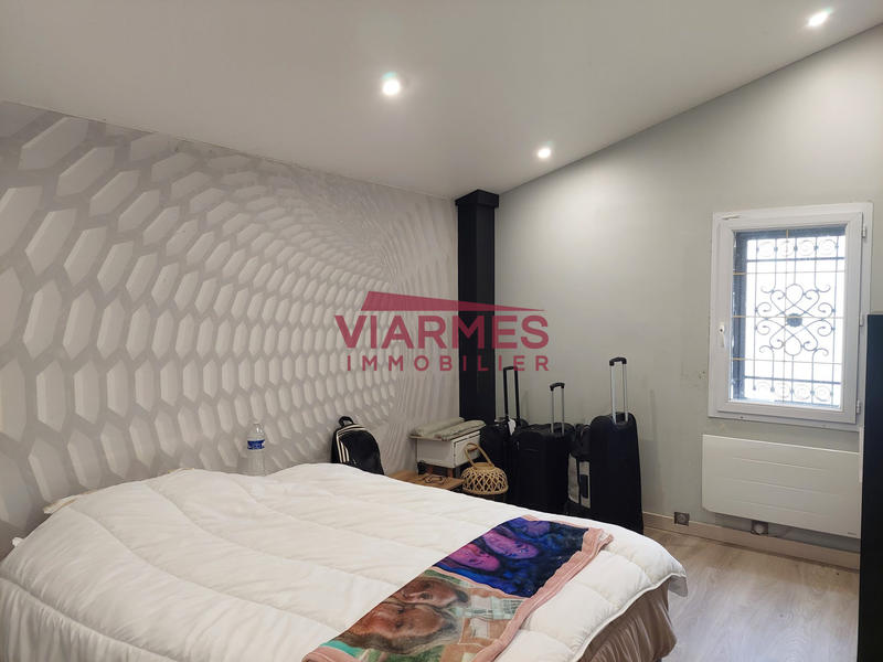 Maison - 210 m² - 8 pièces