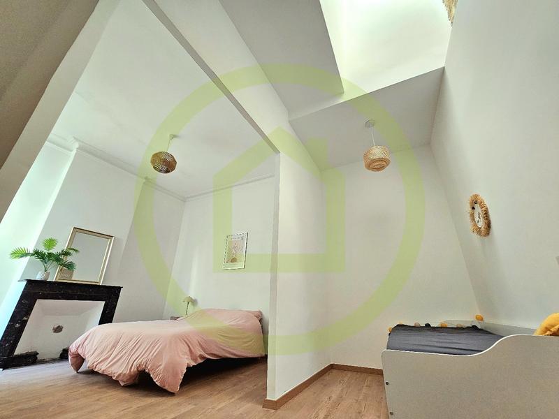 Appartement ancien - 77 m² - 3 pièces