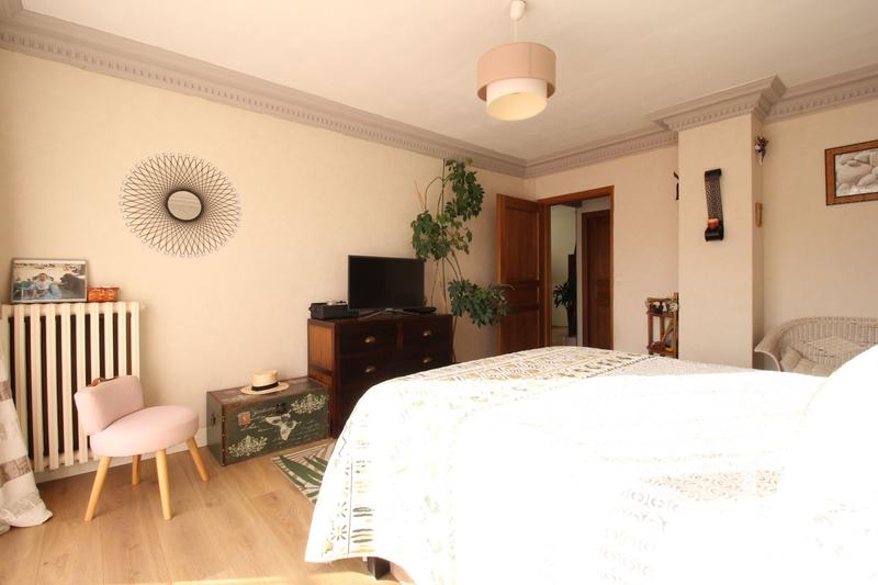 Maison - 390 m² - 10 pièces