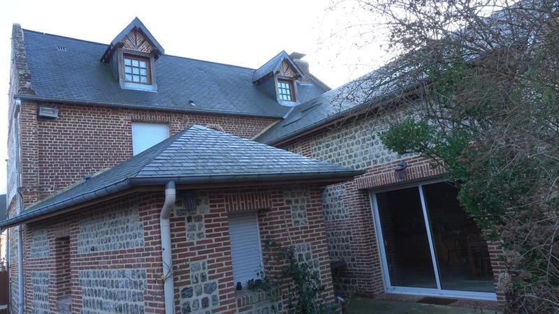 Maison - 202 m² - 9 pièces