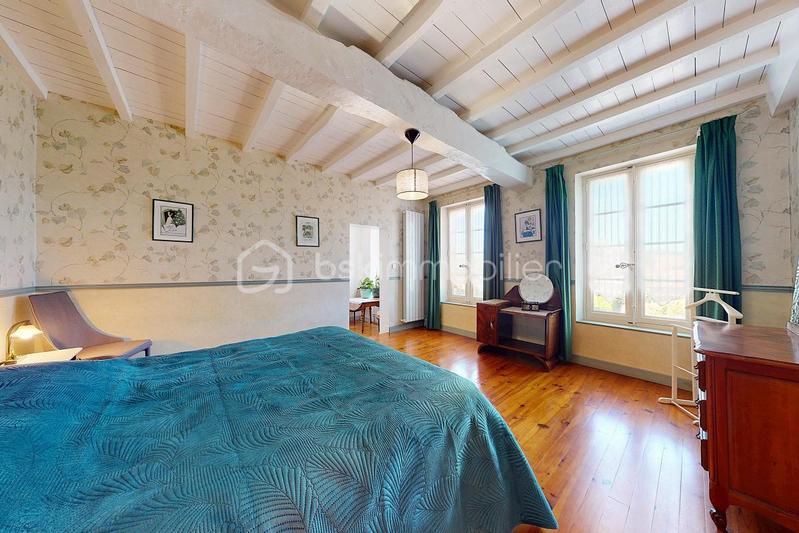 Demeure - 295 m² - 7 pièces