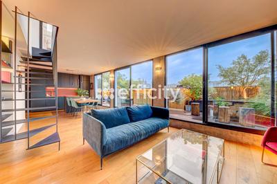 Appartement - 100 m² - 5 pièces