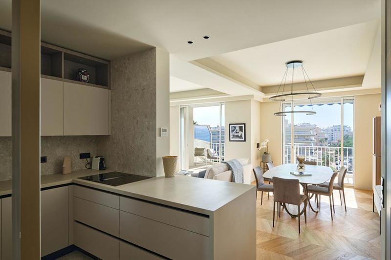 Appartement - 98 m² - 4 pièces