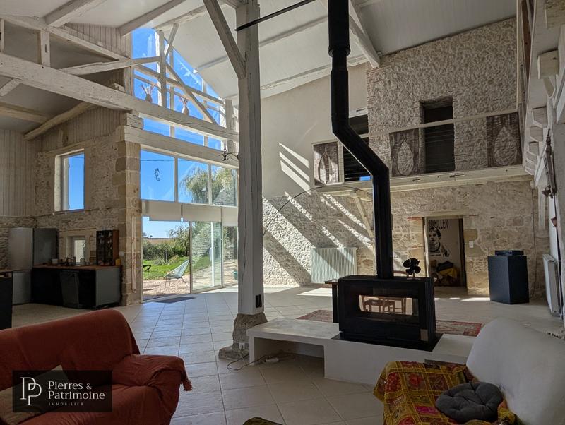 Propriété - 373 m² - 10 pièces