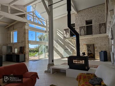 Propriété - 373 m² - 10 pièces