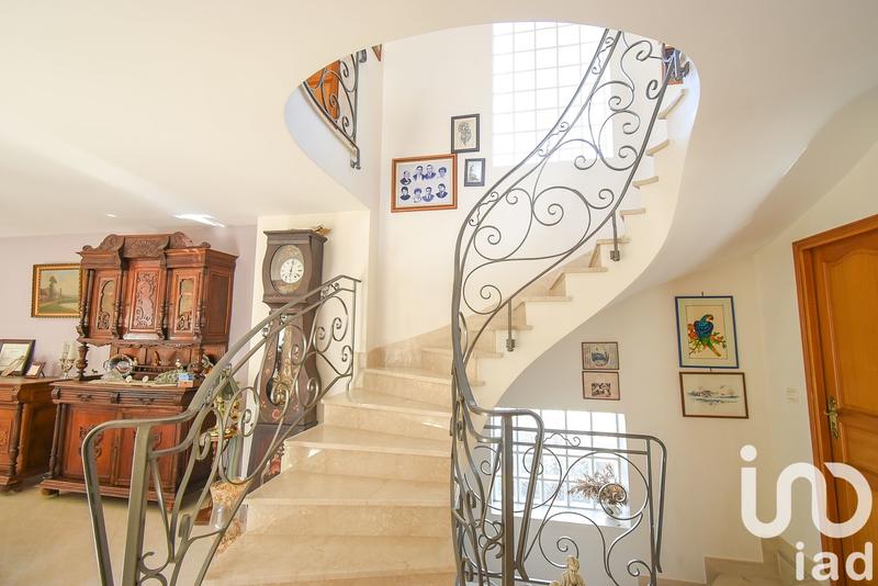 Maison - 160 m² - 5 pièces