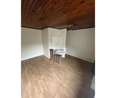 Maison traditionnelle - 93 m² - 4 pièces