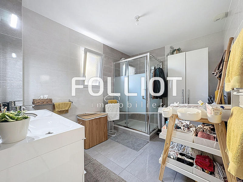 Maison - 105 m² - 4 pièces