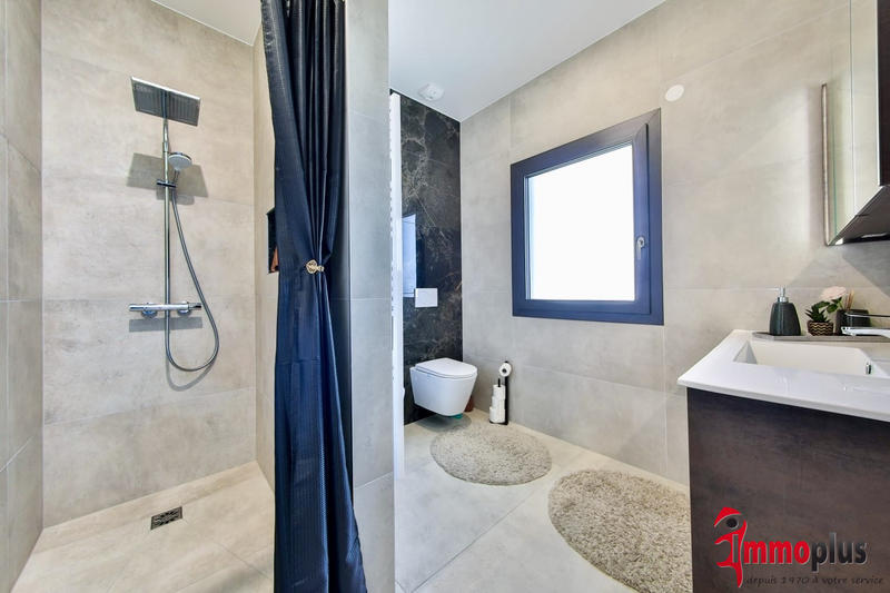 Maison - 171 m² - 6 pièces