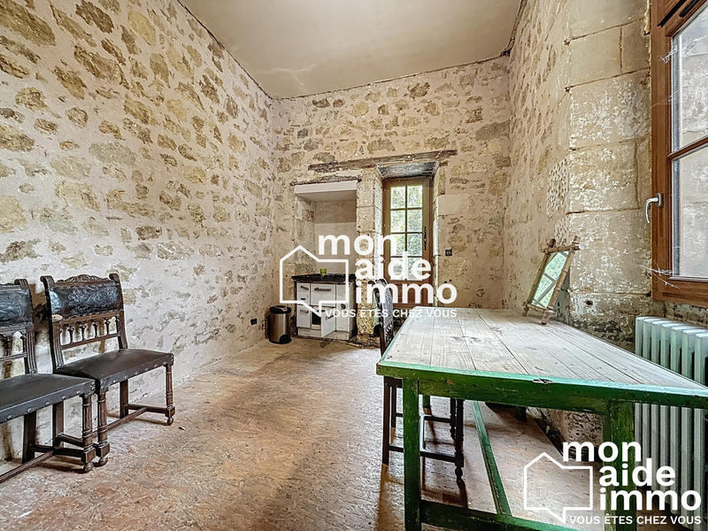 Maison - 300 m² - 12 pièces