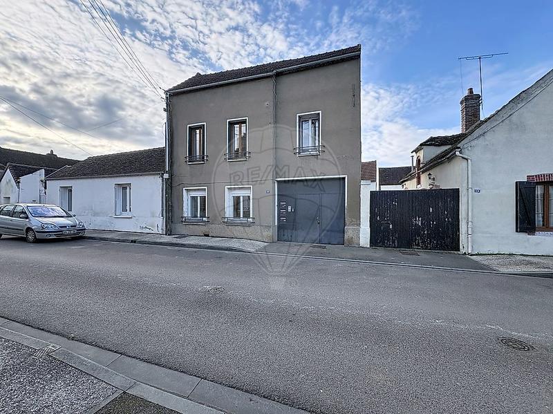 Immeuble - 182 m² - 9 pièces