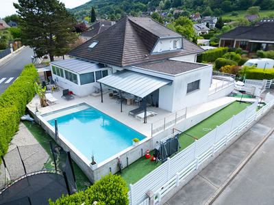 Maison - 300 m² - 11 pièces