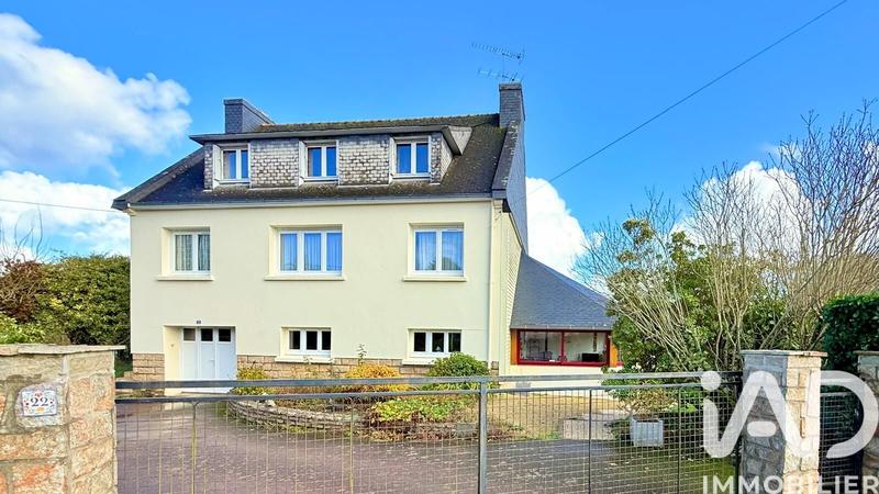Maison - 160 m² - 9 pièces