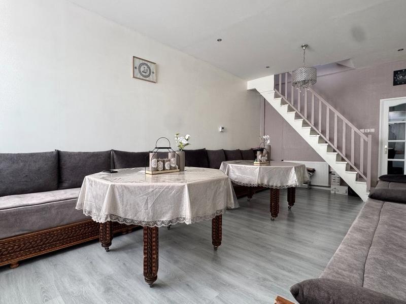 Maison - 95 m² - 4 pièces