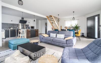 Maison traditionnelle - 152 m² - 7 pièces