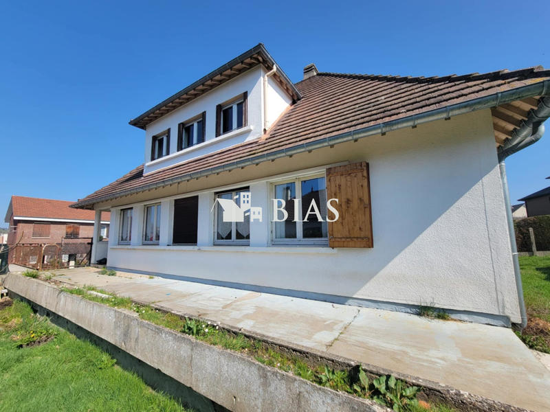 Maison - 124 m² - 8 pièces