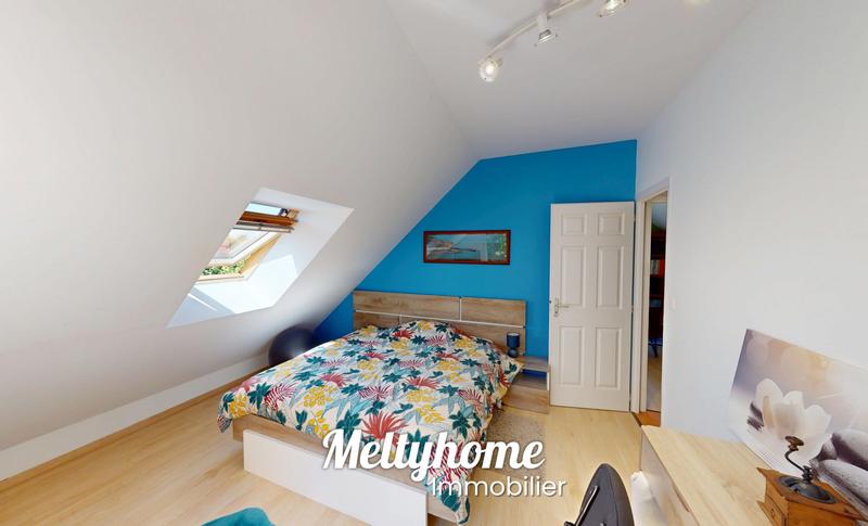 Maison - 195 m² - 10 pièces