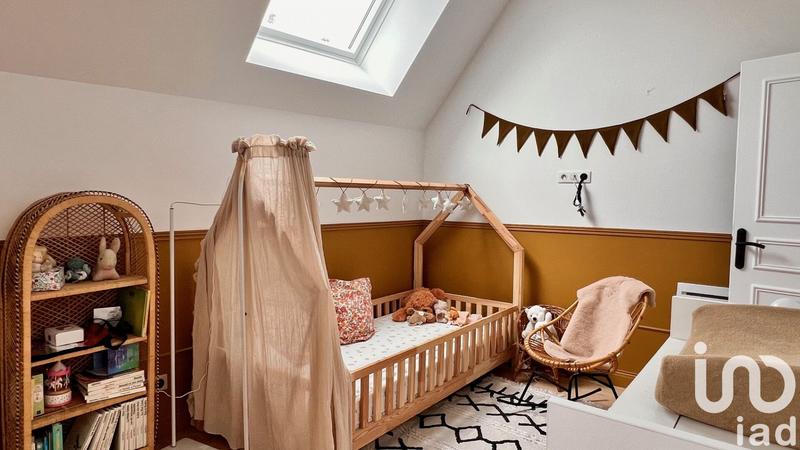 Maison - 240 m² - 8 pièces