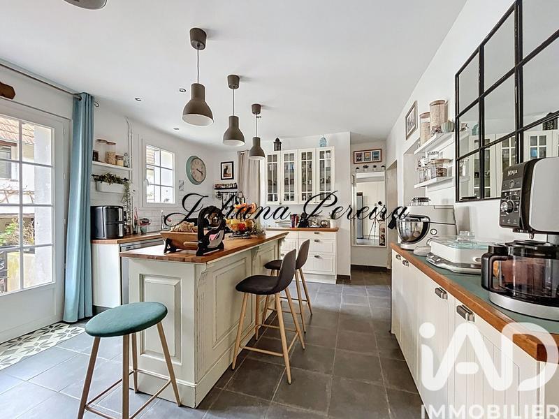 Maison - 189 m² - 9 pièces