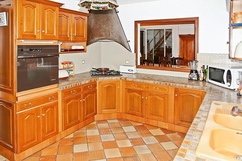 Maison - 380 m² - 8 pièces