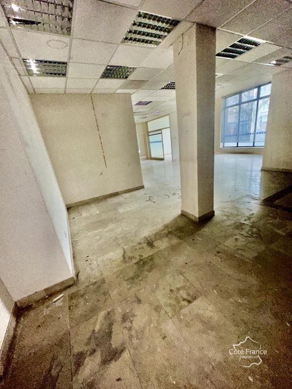 Local commercial - 348 m²