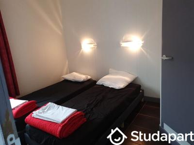 Chambre - 15 m² - 1 pièce